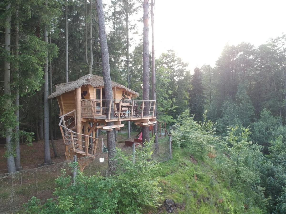 Treehouse U Rybnika Otel Osecna Dış mekan fotoğraf