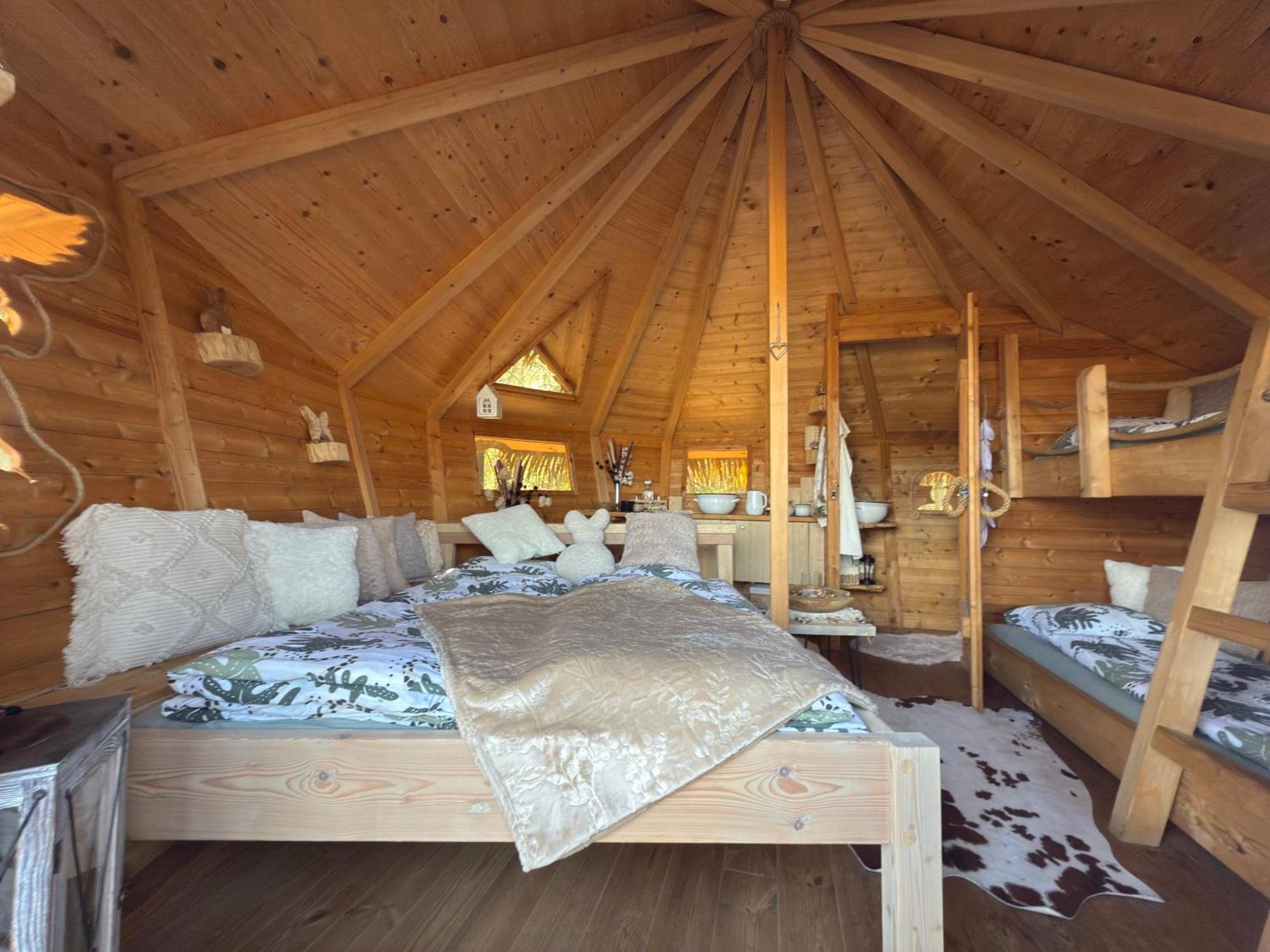Treehouse U Rybnika Otel Osecna Dış mekan fotoğraf